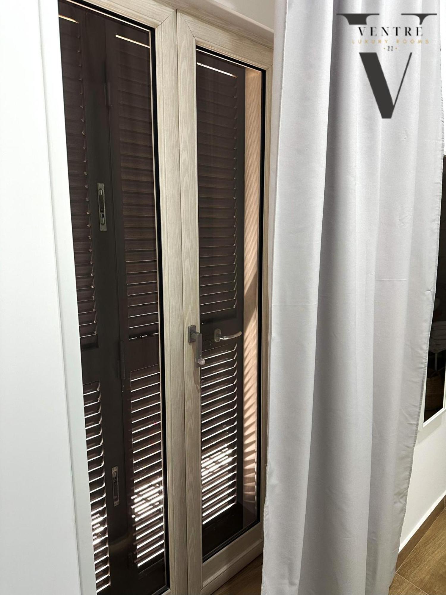 Ventre Luxury Rooms Napoli Bagian luar foto