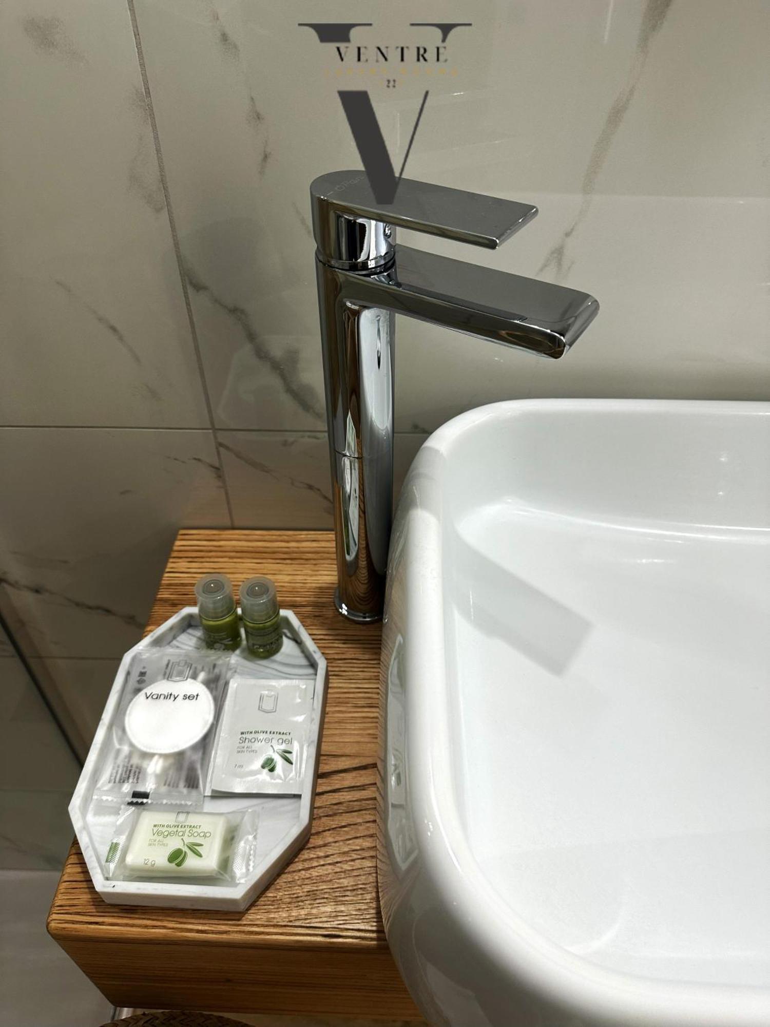 Ventre Luxury Rooms Napoli Bagian luar foto