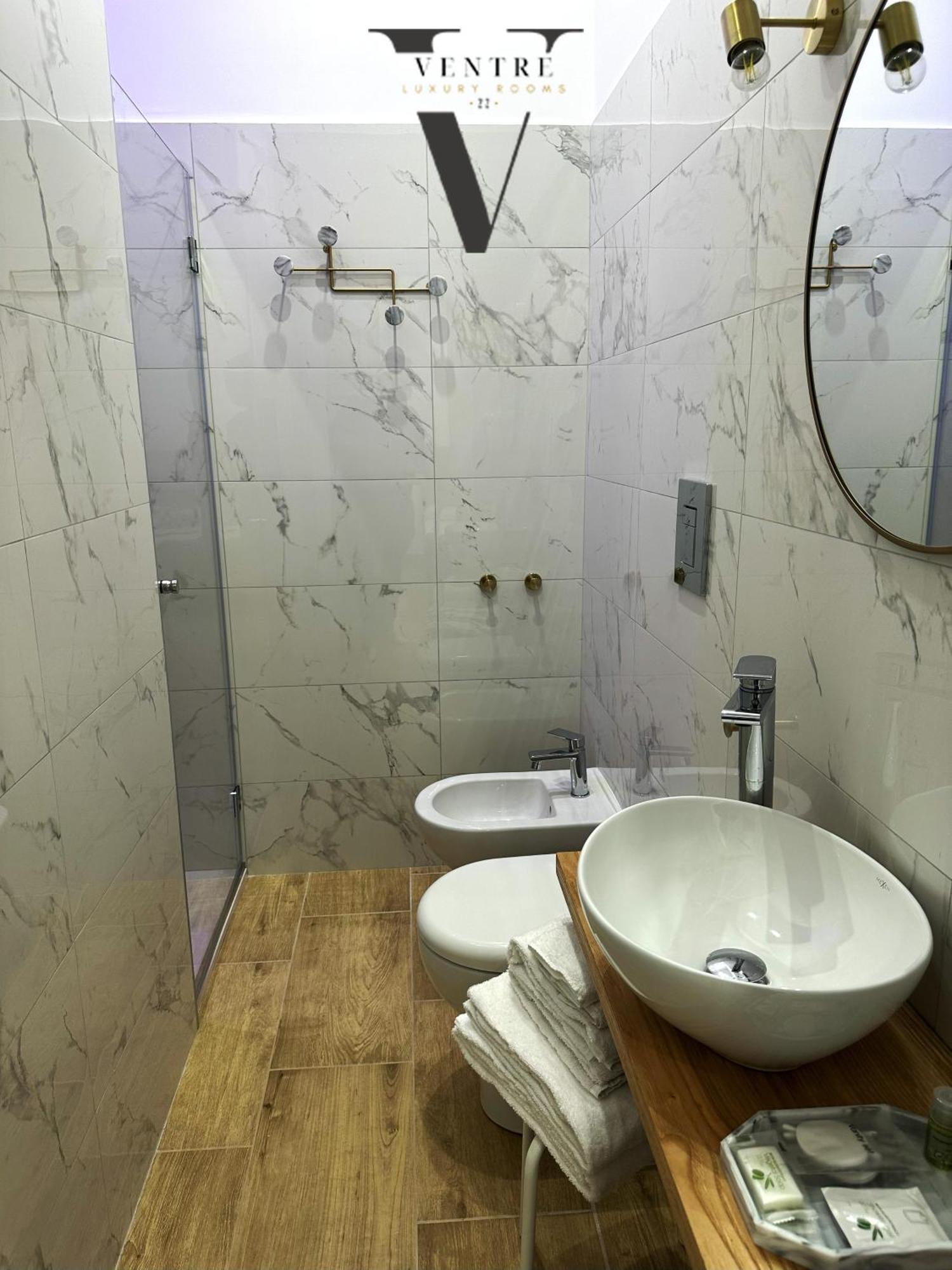 Ventre Luxury Rooms Napoli Bagian luar foto