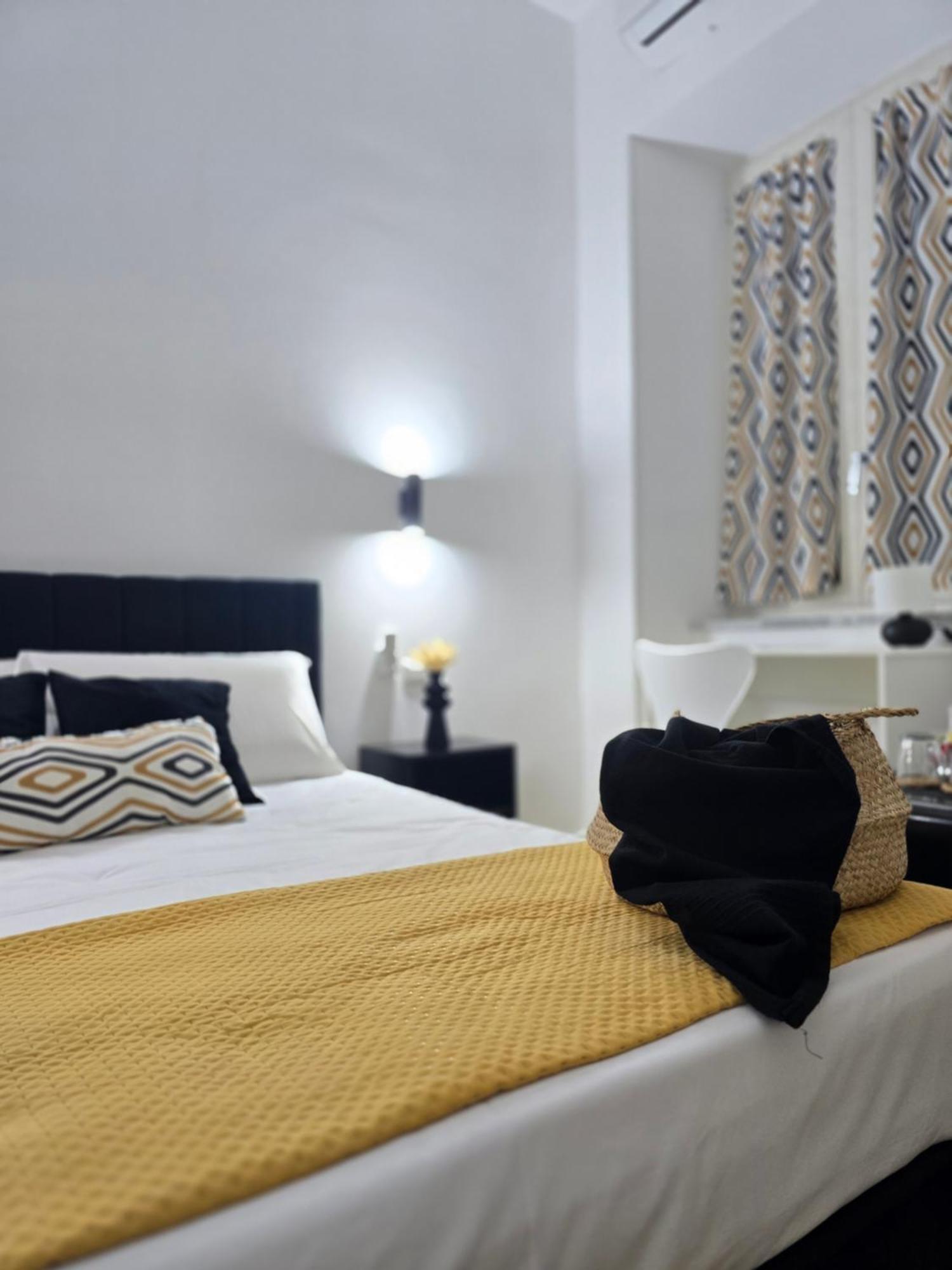 Ventre Luxury Rooms Napoli Bagian luar foto