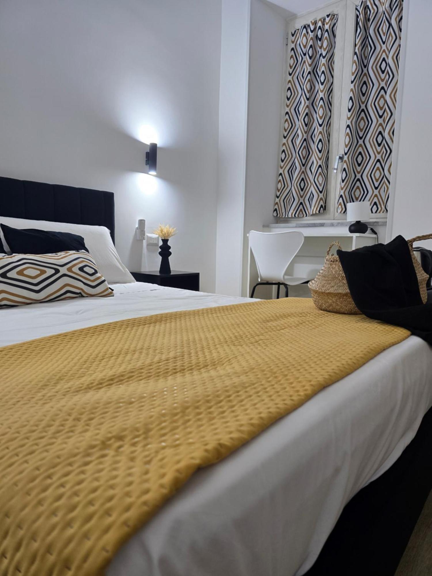 Ventre Luxury Rooms Napoli Bagian luar foto